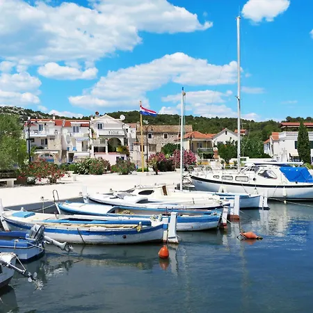 Sommersprosse-terase By Interhome 贝蒂纳